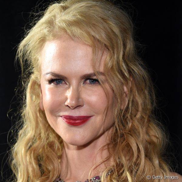 Nicole Kidman exibiu o berry lips com acabamento cremoso durante uma premia??o de cinema (Foto: Getty Images)
